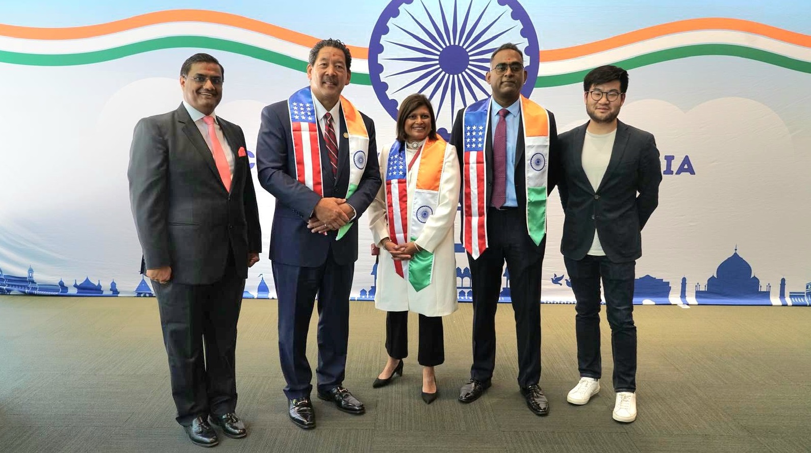 Dignitaries at the inauguration of India Consular Centre in Seattle from left to right: CGI India Seattle Prakash Gupta, Mayor of Seattle Bruce Harell, State Rep Vandan Slatter, Shubhashish Ganguly, Western Regional Head- VFS Global, and Sam Cho, Post Commissioner, Port of Seattle