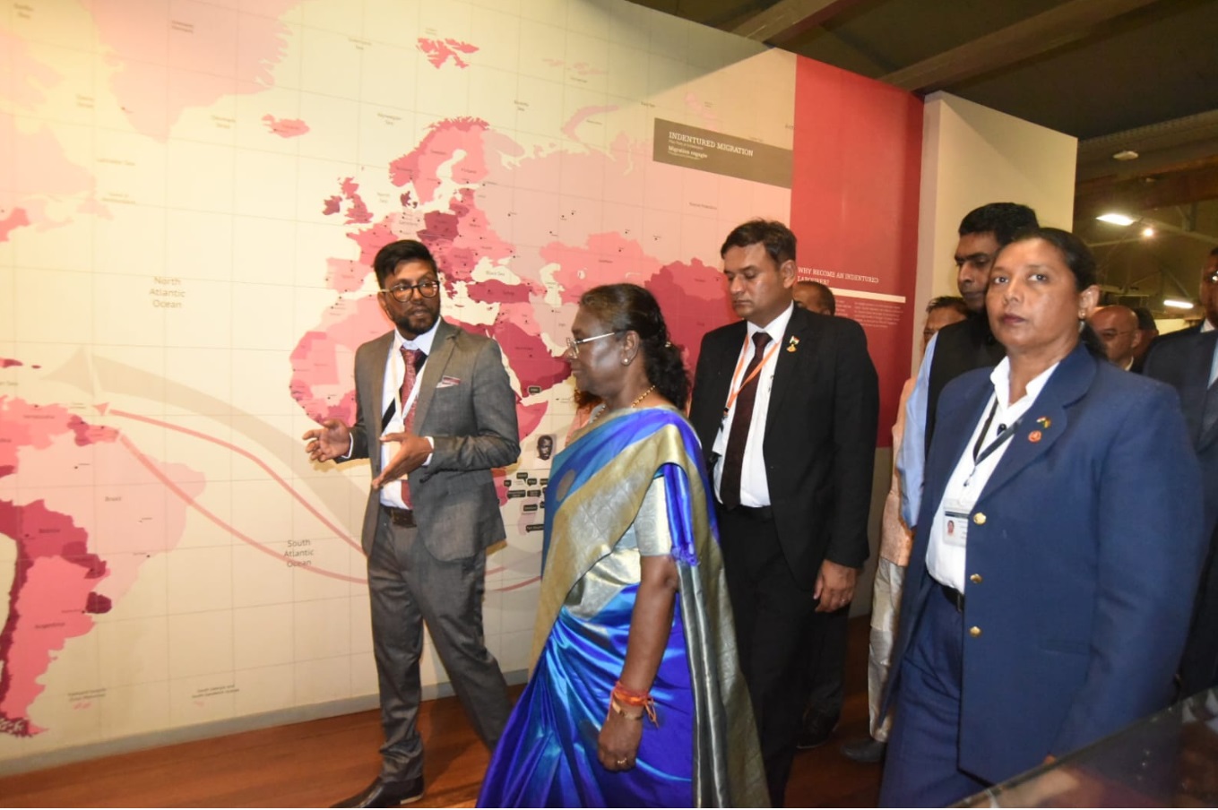 President Murmu with Indian Diaspora in Mauritius